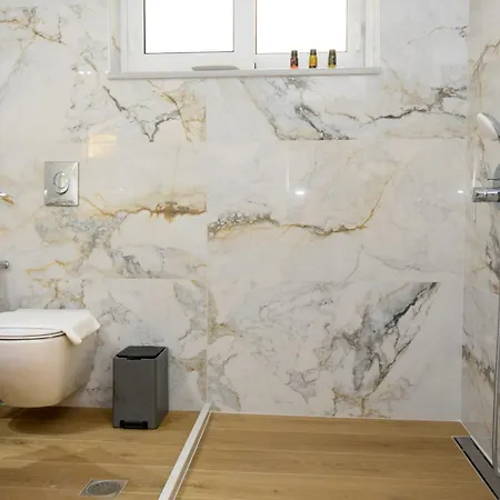 Lägenhet Katakis Luxury